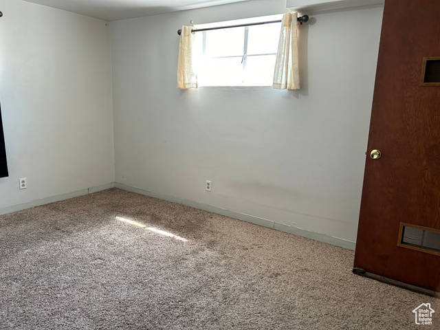 Photo 10 for MLS #2085903 at 3374 Porter Ave