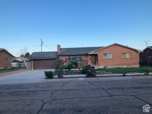 5121 S 2325 W, Roy UT 84067