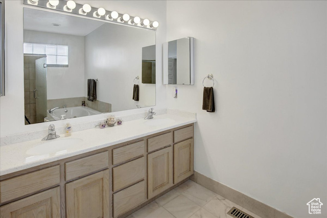 Photo 14 for MLS #2085936 at 356 N Wrathall Cir
