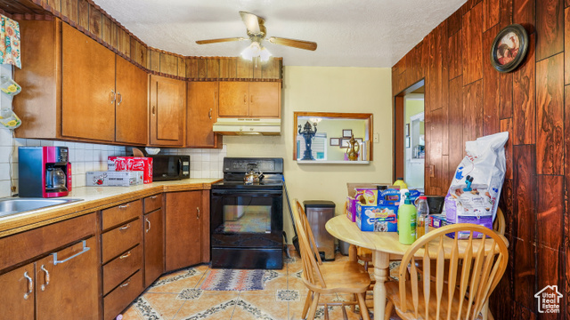 Photo 15 for MLS #2086069 at 1728 Childs Ave