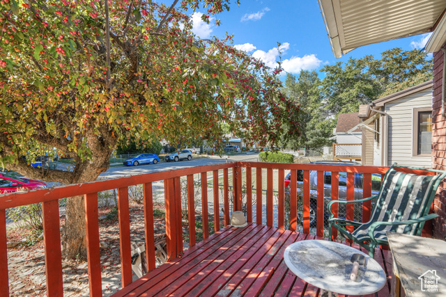 Photo 5 for MLS #2086069 at 1728 Childs Ave
