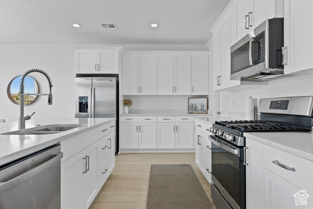 Photo 8 for MLS #2086078 at 1445 N Arena Roja Dr
