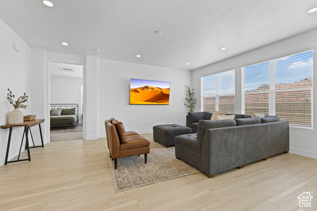 Photo 9 for MLS #2086078 at 1445 N Arena Roja Dr