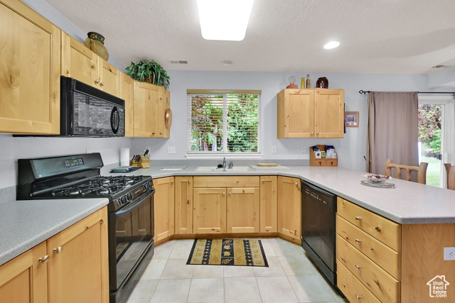 Photo 16 for MLS #2086080 at 1076 E Creekside