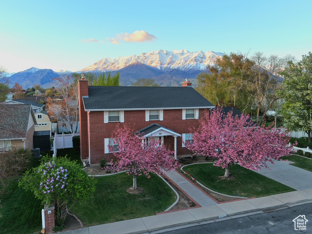242 W 1100 S Orem, Utah Square footage figures are provided as a courtesy estimate only and were obtained from county records . Buyer is advised to obtain an independent measurement. The floor plans are fairly accurate. The square footage on the plans does not seem accurate. It's quite different from the county records. ***NO SHOWINGS UNTIL THURSDAY MAY 22nd***