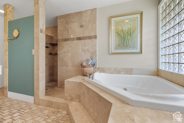 Photo 22 for MLS #2086189 at 15 Lone Hollow Dr