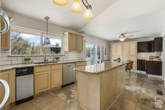 Photo 8 for MLS #2086189 at 15 Lone Hollow Dr
