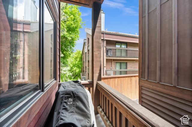 Photo 13 for MLS #2086200 at 1412 Empire Ave