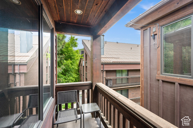 Photo 17 for MLS #2086200 at 1412 Empire Ave