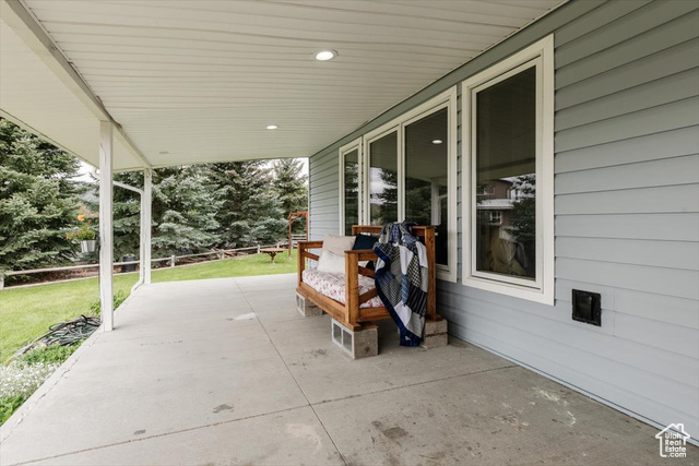 Photo 39 for MLS #2086201 at 1145 W Westside Hwy