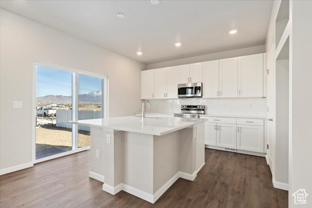 Photo 9 for MLS #2086375 at 271 N Broadway Dr #1060