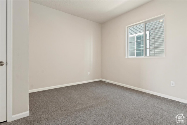 Photo 14 for MLS #2086375 at 271 N Broadway Dr #1060