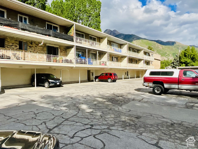 Photo 17 for MLS #2086399 at 2220 E Murray Holladay Rd