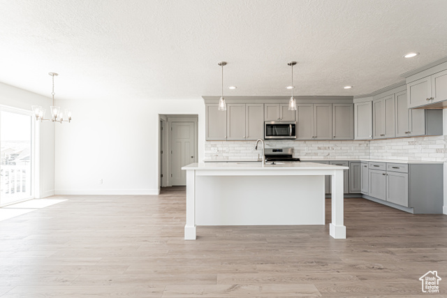 Photo 7 for MLS #2086460 at 1549 W Boseman Way #601