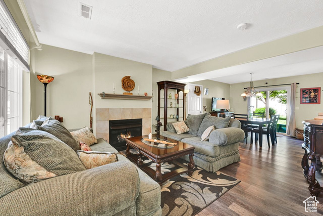 Photo 4 for MLS #2086484 at 1427 S Blossom Ln