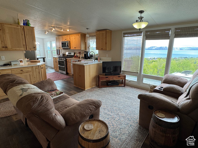 Photo 12 for MLS #2086513 at 46 Alder Ct #638