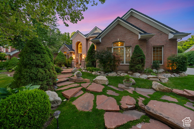 Photo 2 for MLS #2086627 at 6331 S Shenandoah Ave