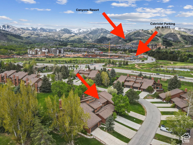 Photo 3 for MLS #2086738 at 1679 Village Round Dr