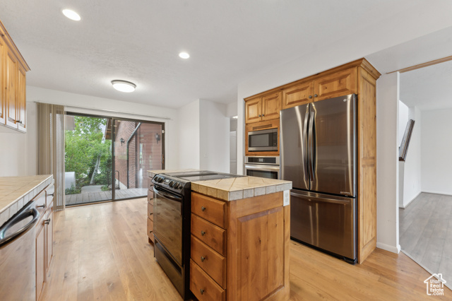 Photo 5 for MLS #2086738 at 1679 Village Round Dr