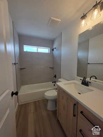 Photo 4 for MLS #2086764 at 382 E Stafford St #126