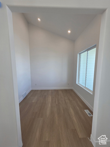 Photo 5 for MLS #2086772 at 368 E Stafford St #127
