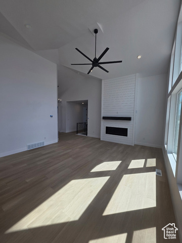 Photo 4 for MLS #2086772 at 368 E Stafford St #127