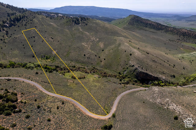 18000 N PARADISE PARK RD, Lapoint UT 84039