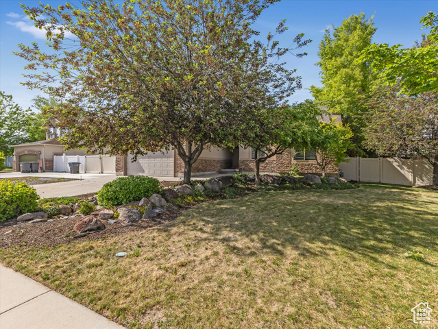 5842 W GOLD STONE DR, South Jordan UT 84009