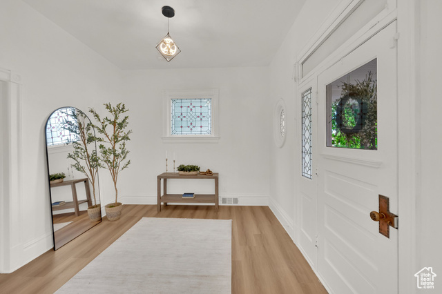 Photo 3 for MLS #2086996 at 532 E 600 South