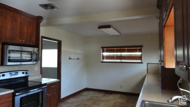Photo 6 for MLS #2086999 at 2798 S Highway 10