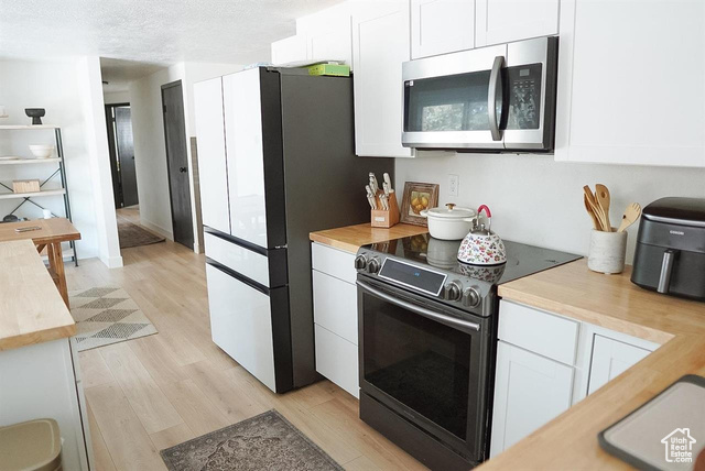 Photo 10 for MLS #2087031 at 431 E Hooper Ave