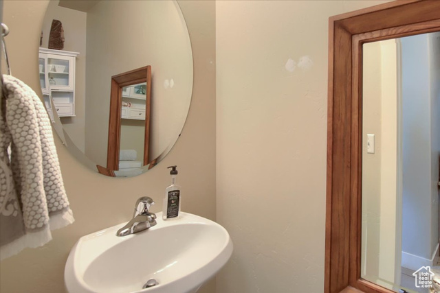 Photo 14 for MLS #2087046 at 2280 S 330 East