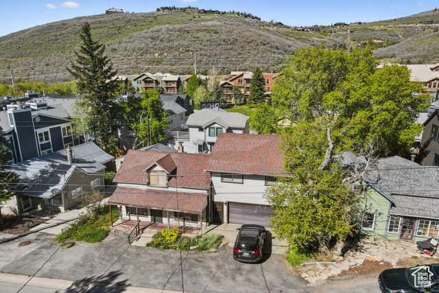 Photo 7 for MLS #2087076 at 1020 Woodside Ave