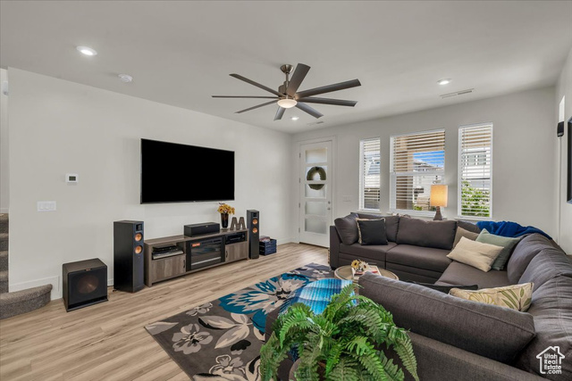 Photo 6 for MLS #2087168 at 758 W Slate Ln