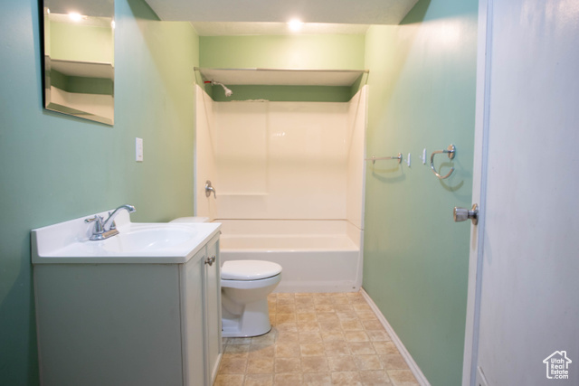 Photo 11 for MLS #2087170 at 194 Country Club Dr
