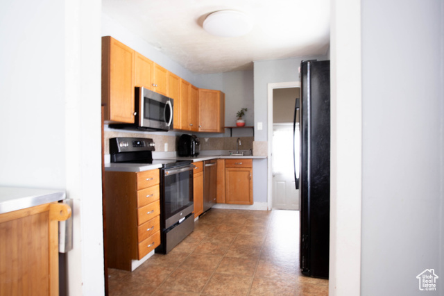 Photo 5 for MLS #2087170 at 194 Country Club Dr
