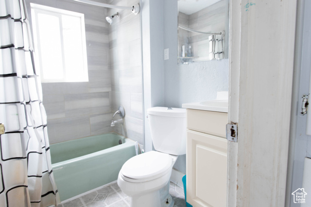 Photo 30 for MLS #2087170 at 194 Country Club Dr