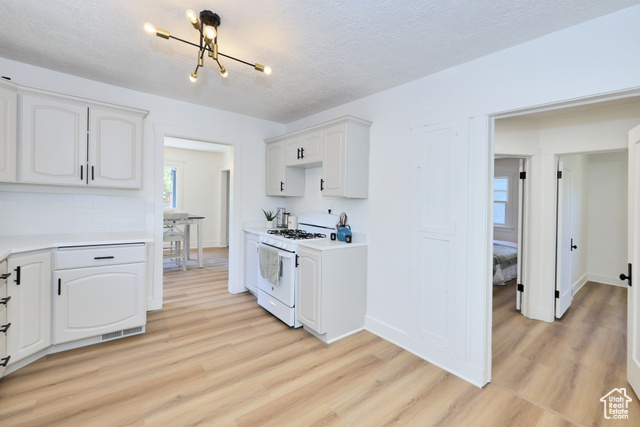 Photo 12 for MLS #2087176 at 557 E Cleveland Ave