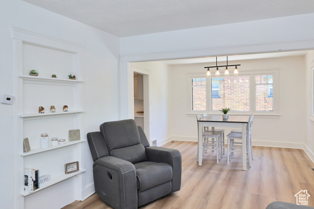 Photo 5 for MLS #2087176 at 557 E Cleveland Ave