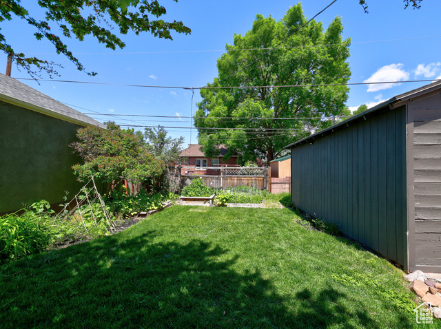 Photo 31 for MLS #2087176 at 557 E Cleveland Ave