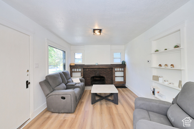 Photo 2 for MLS #2087176 at 557 E Cleveland Ave