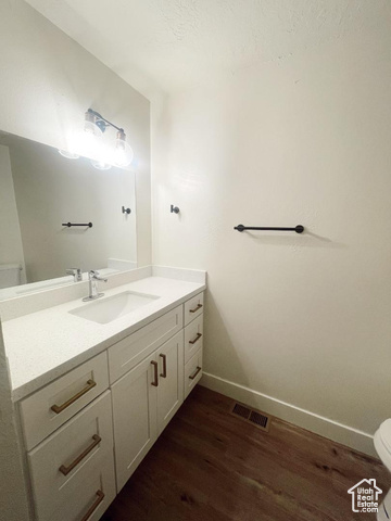 Photo 14 for MLS #2087179 at 285 E Whitlock Ave