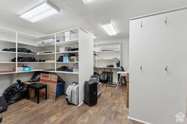 Photo 87 for MLS #2087189 at 1 S Crosshill Ln