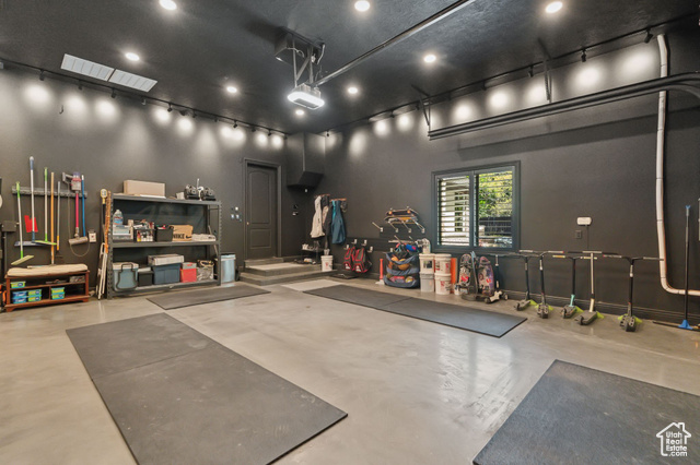 Photo 70 for MLS #2087189 at 1 S Crosshill Ln