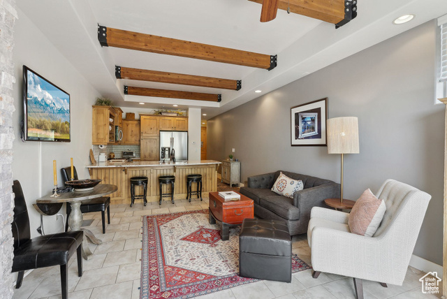Photo 3 for MLS #2087214 at 6322 N Park Ln #3