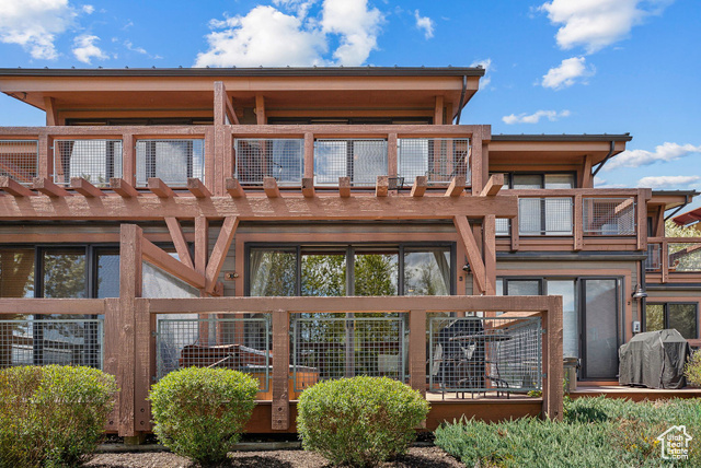 Photo 43 for MLS #2087214 at 6322 N Park Ln #3