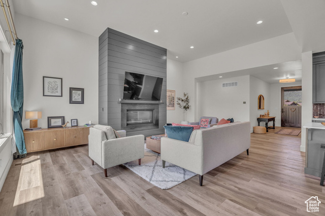Photo 10 for MLS #2087262 at 336 Big Meadow Dr