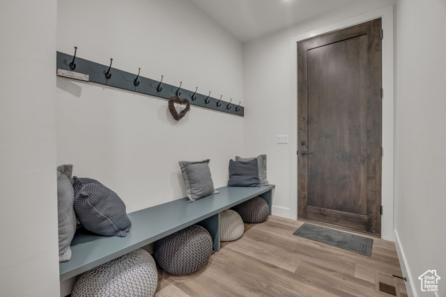 Photo 5 for MLS #2087262 at 336 Big Meadow Dr