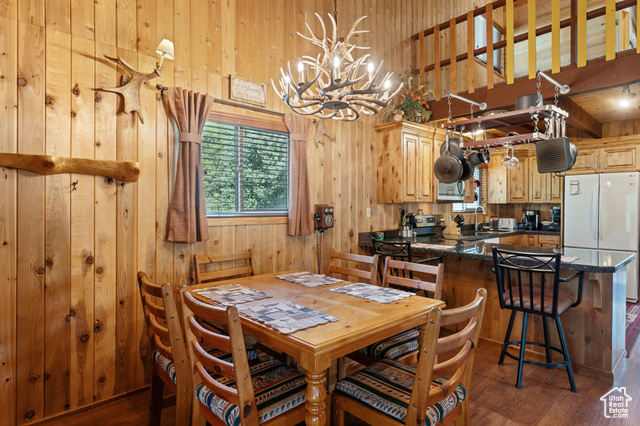 Photo 3 for MLS #2087268 at 5399 E Targhee Dr