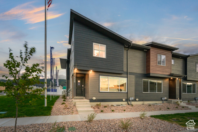 980 E 2080 S Heber City, Utah Former model home with a fully finished and landscaped and taken care of by the HOA! This 3 bedroom, 2 bathroom townhome features an open concept layout with stylish finishes and plenty of natural light. Located in a prime spot with easy access to main roads and just minutes from great shopping, dining, and entertainment. Near Jordanelle and Deer Creek reservoirs. Move-in ready and perfect for anyone looking for comfort, convenience, and charm in one package.